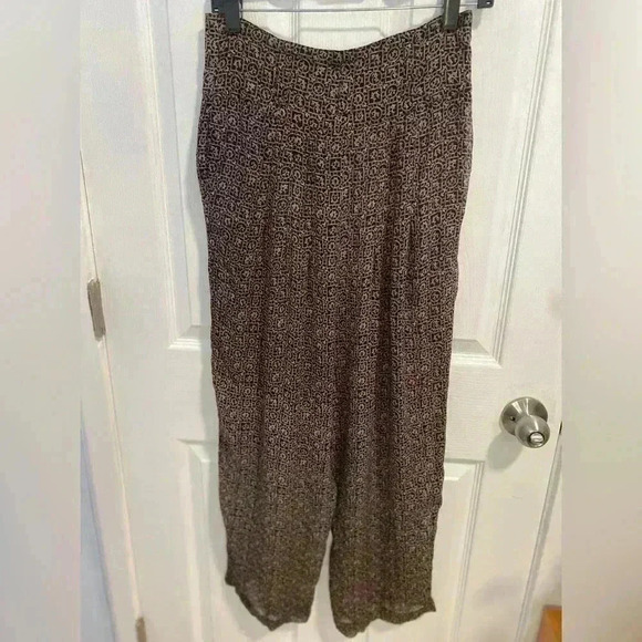 Crisca Sheer Print Allover Pants High Waisted Black and Pink Size 40 (Us 6) - Picture 9 of 11